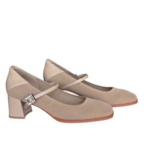 Cosy Island Tan Mary Jane Shoes With Rhinestone Buckle Size 10 NWT With Box.